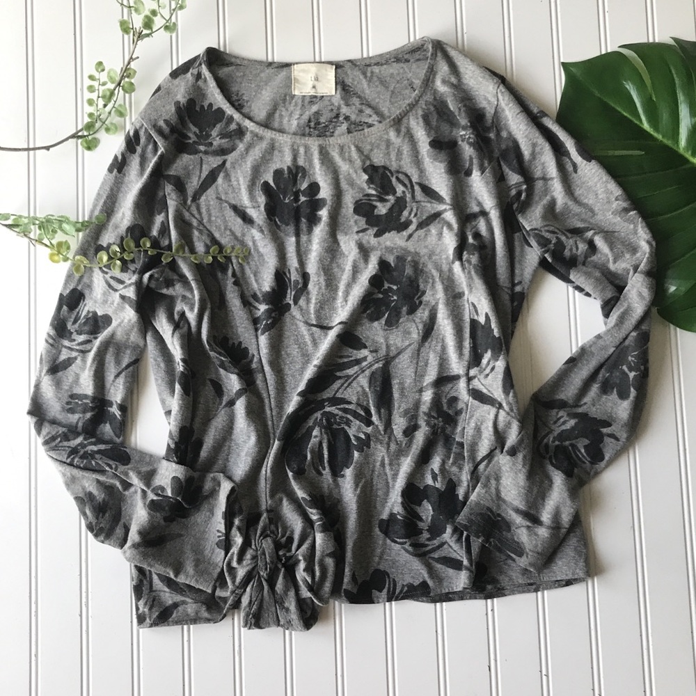 Anthropologie T.la floral grey tie knot top - Picture 2 of 8